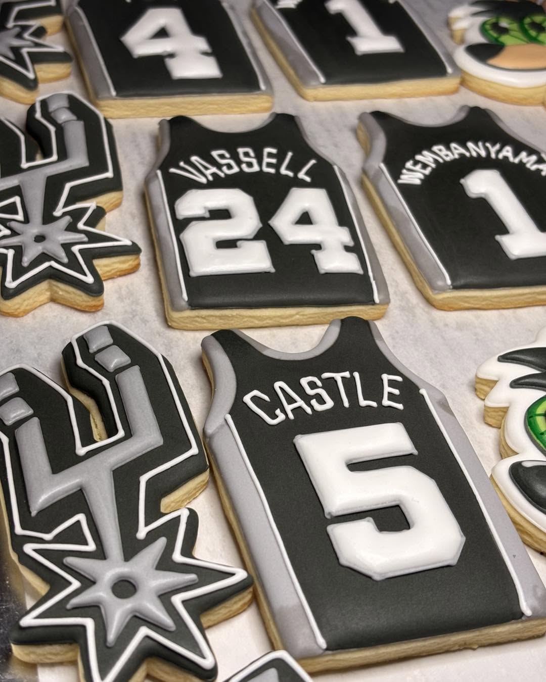 Spurs jersey cookies